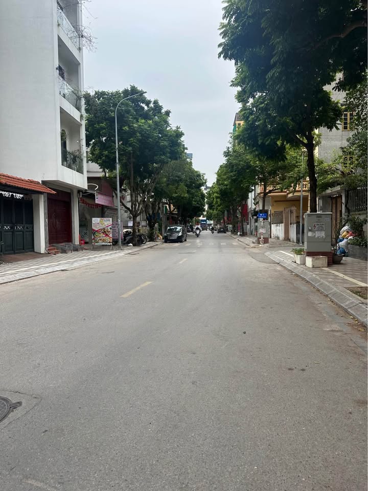 Đất Phú Thượng Tây Hồ 50m² giá 8.2 tỷ - Sổ đỏ chính chủ, ô tô cách 30m!