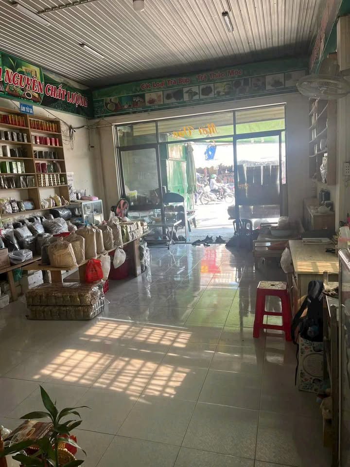 Nhà góc 2 mặt tiền đường Nguyễn Thái Học, Biên Hòa 181m² giá 6.49 tỷ - Kinh doanh sầm uất!