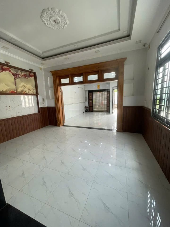 Nhà góc 2 mặt tiền cho thuê tại Hẻm 205 Phạm Đăng Giảng, Bình Tân - Diện tích 93m², giá 15 triệu/tháng!