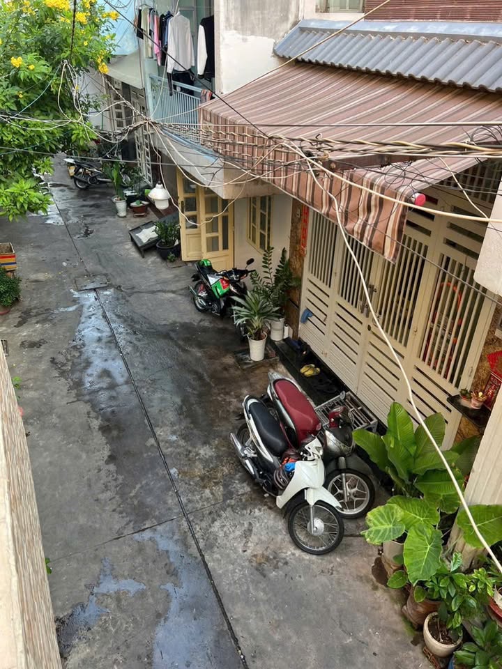 Nhà thuê nguyên căn Lạc Long Quân, Quận 11, 78.8m² chỉ 9 triệu/tháng - An ninh, yên tĩnh!