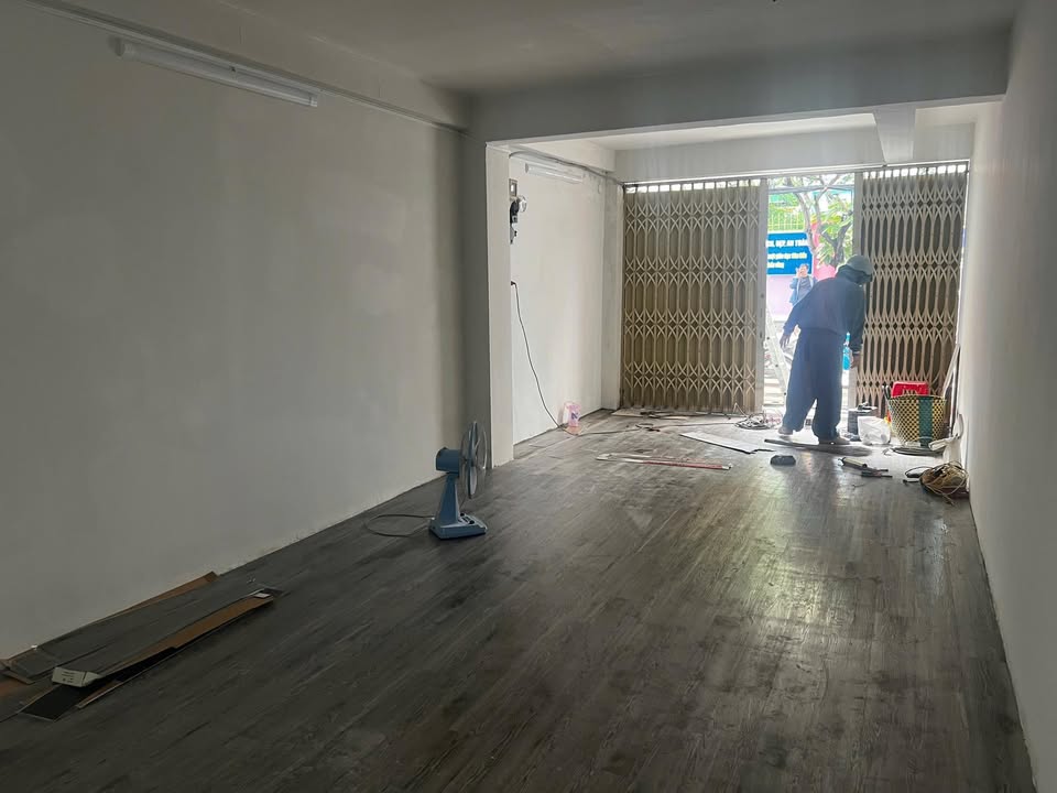 Mặt bằng cho thuê tại đường Nguyễn Minh Hoàng, Tân Bình 33m² - Khu vực VIP, giá chỉ 12 triệu/tháng!