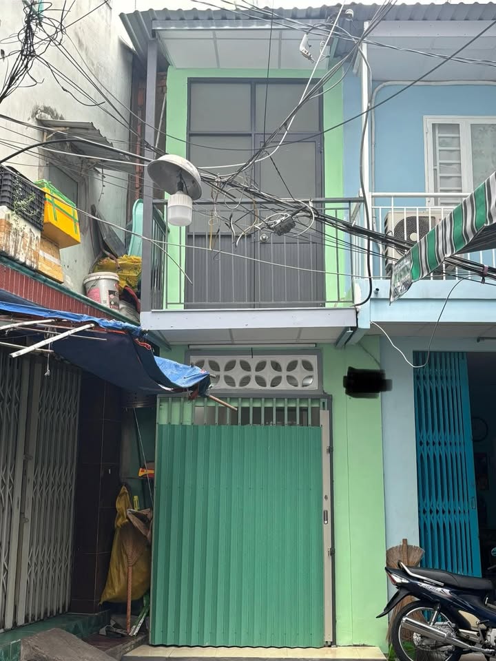 Nhà cho thuê đường Hồng Bàng, quận 11, 2 tầng giá 3.5 triệu - Khu vực an ninh, tiện ích đầy đủ!