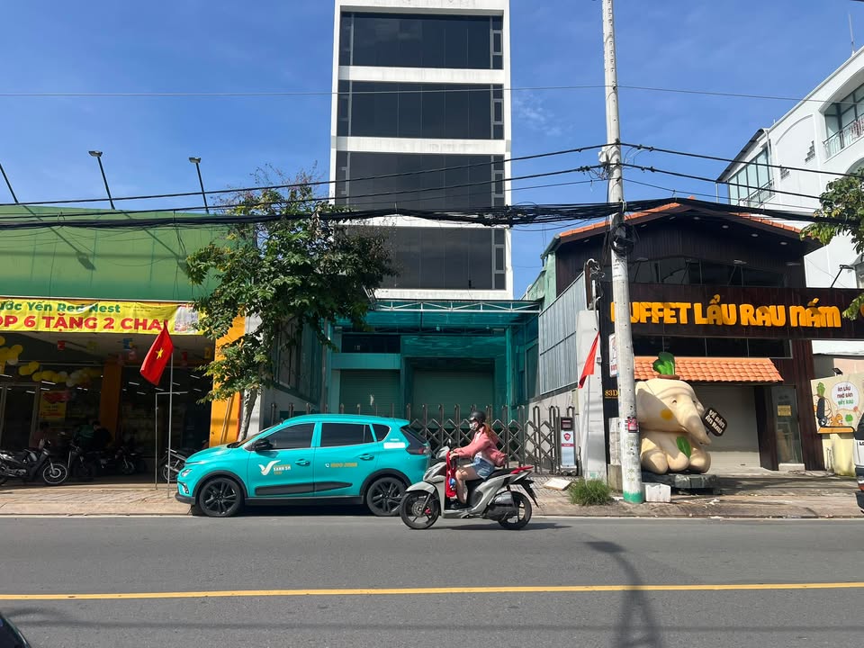 Cho thuê toà nhà mặt tiền kinh doanh Đặng Văn Bi Thủ Đức 264m² - Vị trí vàng trung tâm!