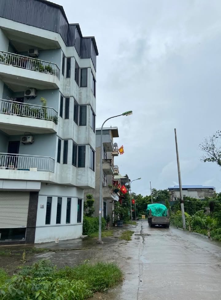 Mặt phố vỉa hè kinh doanh Phú Mỹ 62m² giá 3.7 tỷ - Đầu tư sinh lời ngay!