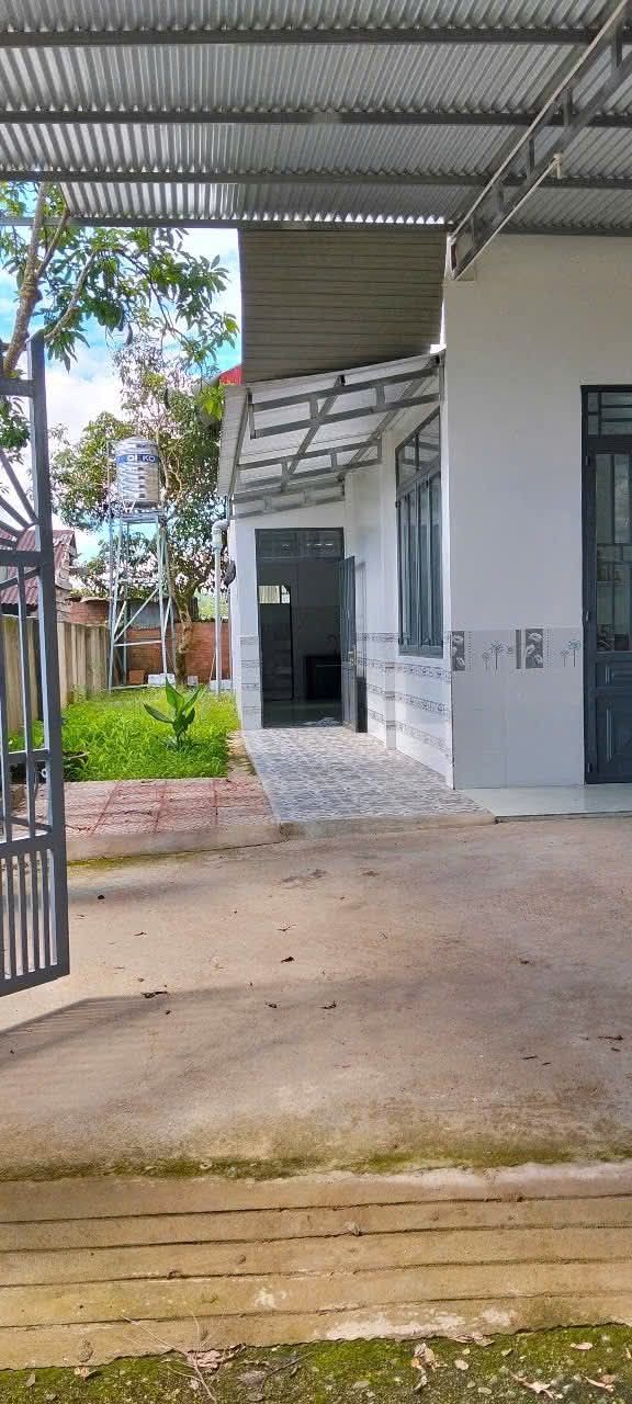 Nhà cấp 4 Hẻm 1092 Quốc Lộ 20 Bảo Lộc 180m² giá 1.9 tỷ - Không thể bỏ lỡ!