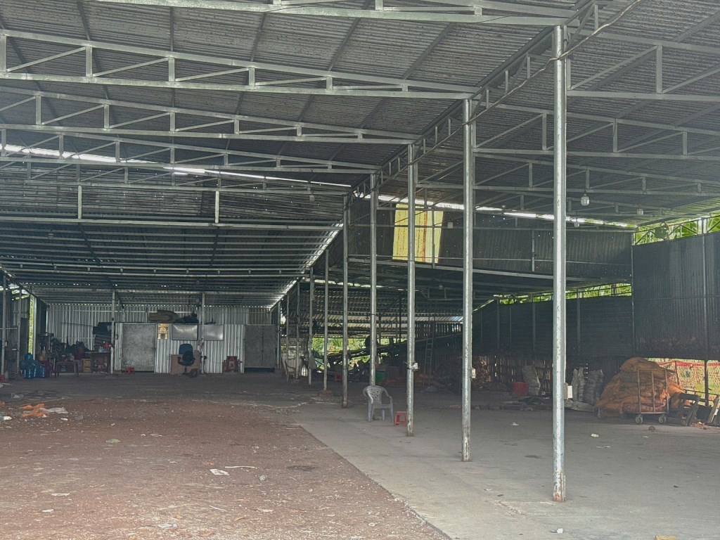 Cho thuê kho 1000m² mặt tiền đường container tại TP Bến Tre - Hoạt động ngay!