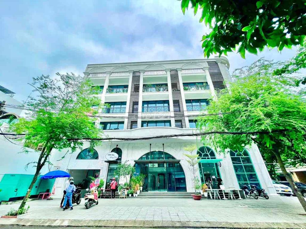 Cho thuê toà nhà mặt tiền đường Nguyễn Thị Minh Khai 1225m² - Vị trí đắc địa cho kinh doanh