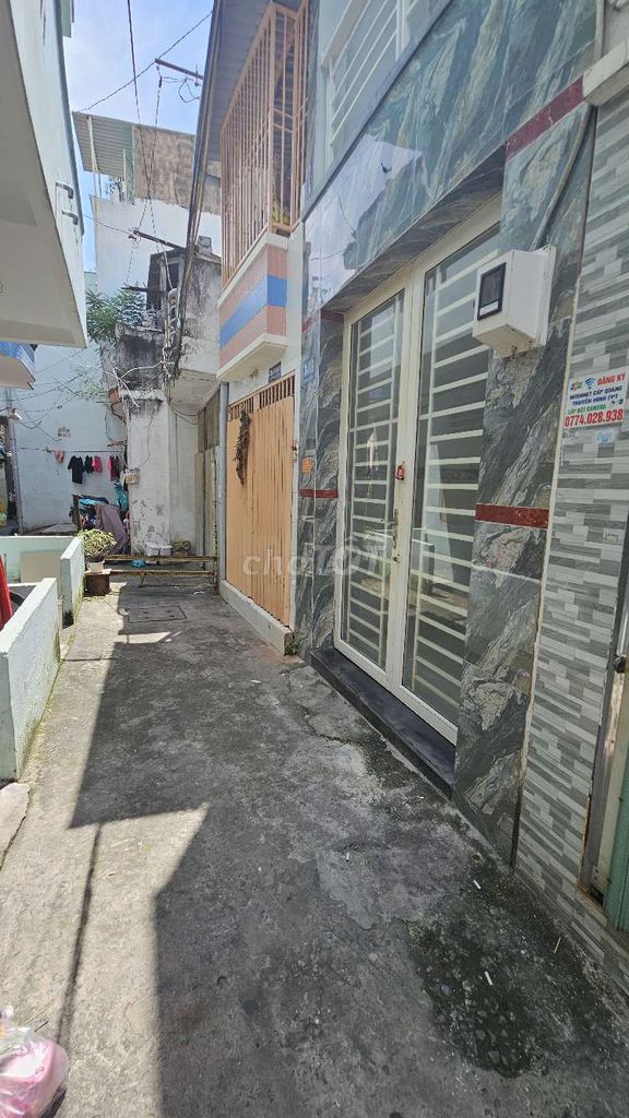 Nhà hẻm Âu Dương Lân, Phường 3, Quận 8, 30.5m² - Khu dân trí cao, giá tốt!