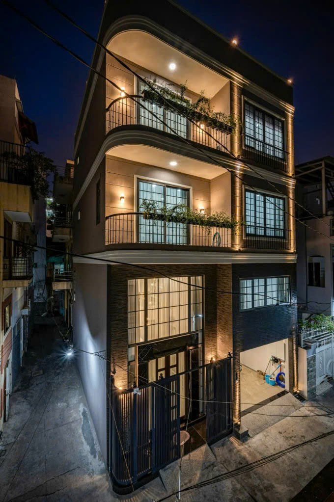 Nhà đẹp 2 mặt tiền hẻm 5m Trần Bình Trọng, P4, Q5, 70m² - Dọn vào ở ngay!