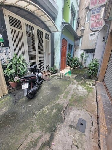 Nhà nguyên căn 21/15A Nguyễn Thiện Thuật, Quận 3 - Diện tích 240m², Giá 25 triệu - Phù hợp làm văn phòng, spa