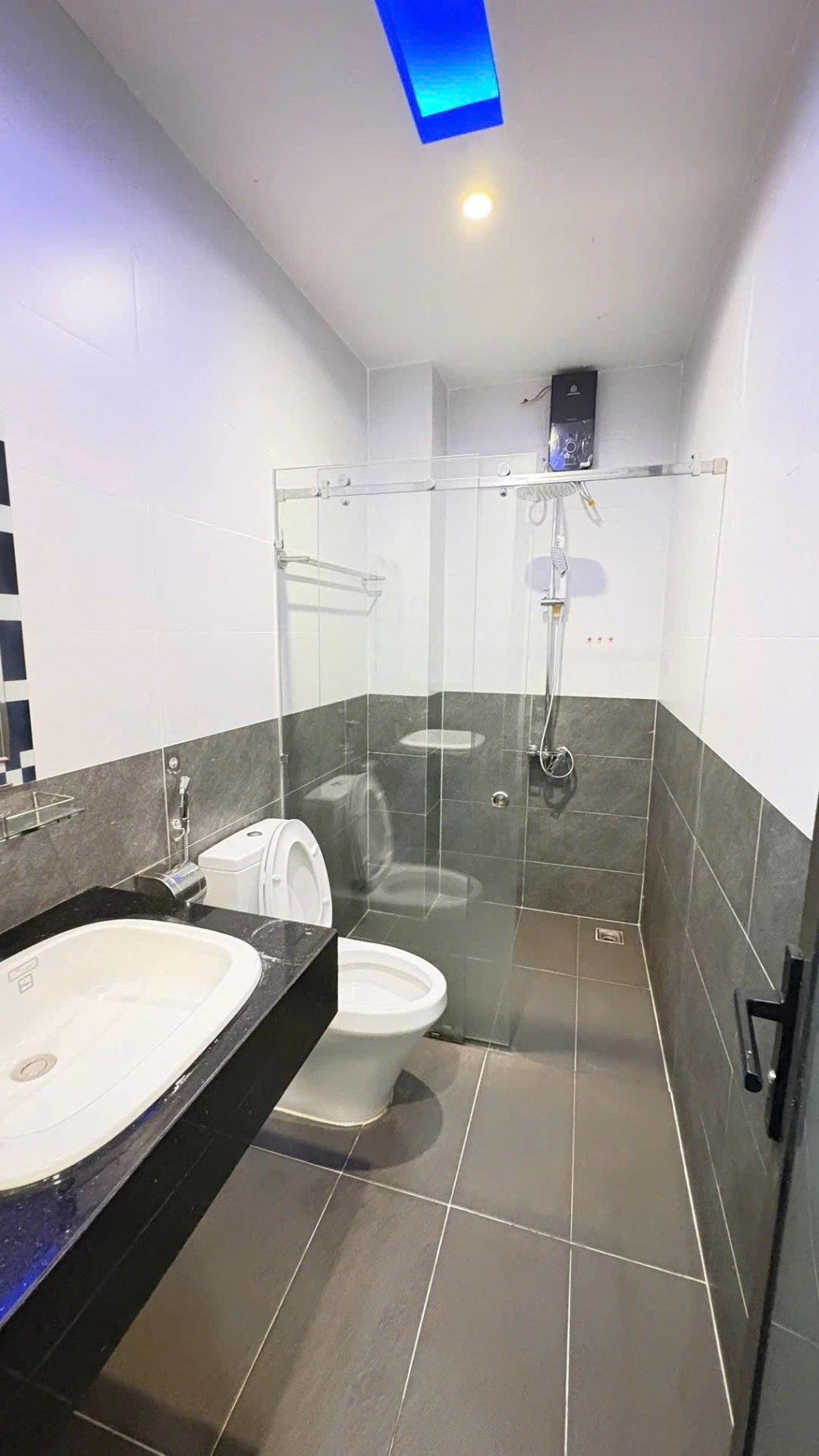 Nhà phố Huy Cận, Đà Nẵng 70.2m² giá 10.8 tỷ - Kinh doanh đỉnh cao, nội thất sang trọng!