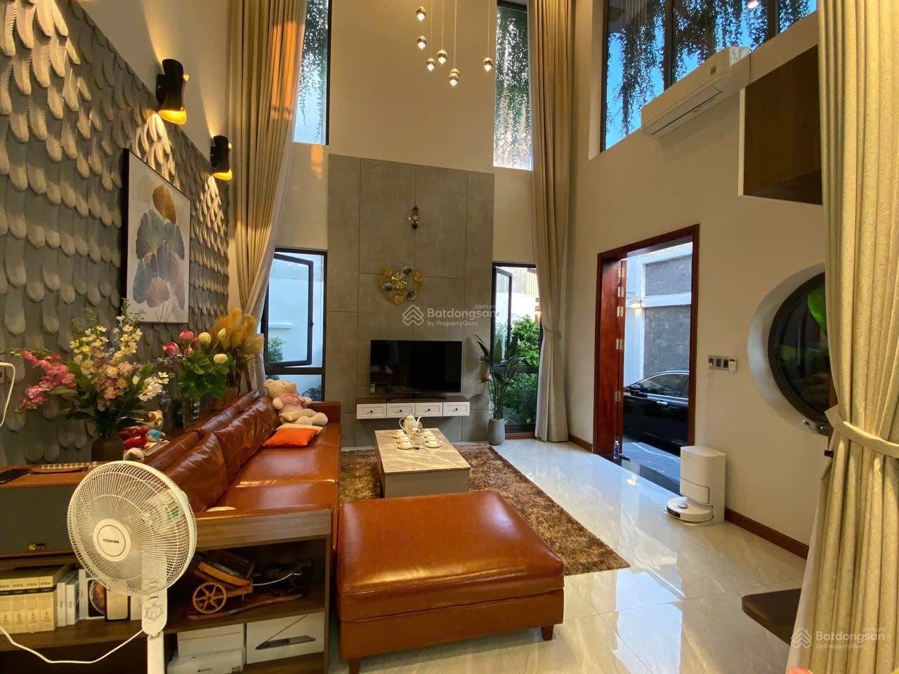 Biệt thự nghỉ dưỡng Hóc Môn 303m² giá 14.3 tỷ - Chuẩn resort tiện nghi!