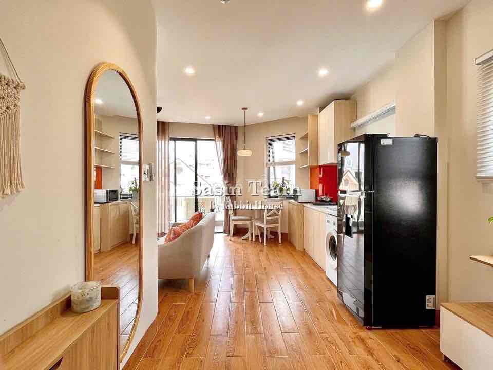 Căn hộ 1 phòng ngủ Nguyễn Trãi quận 1 50m² giá 9.5 triệu - Full nội thất, ban công lớn