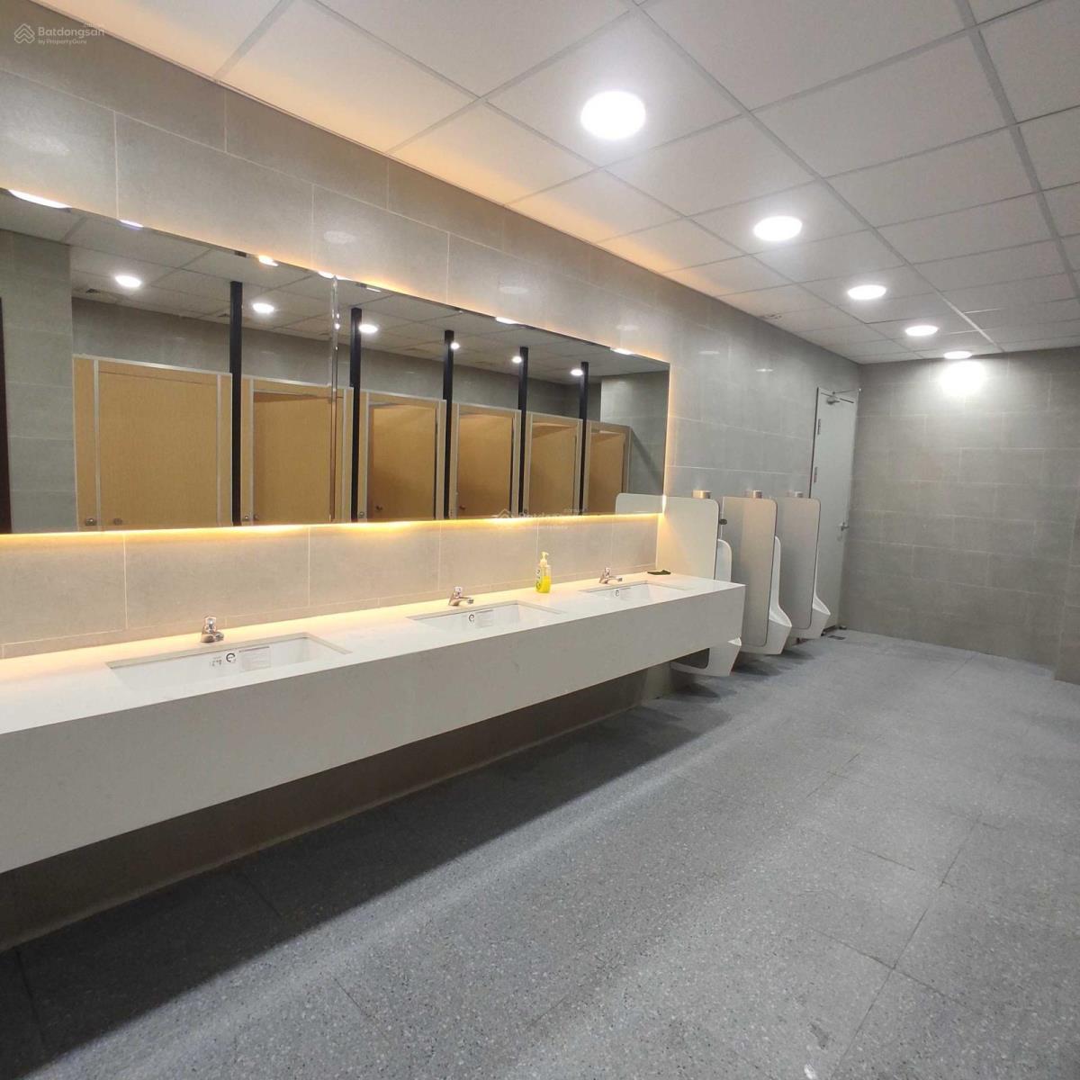 Cho thuê văn phòng tòa Home City Trung Kính 900m² giá chỉ 290 nghìn/m²