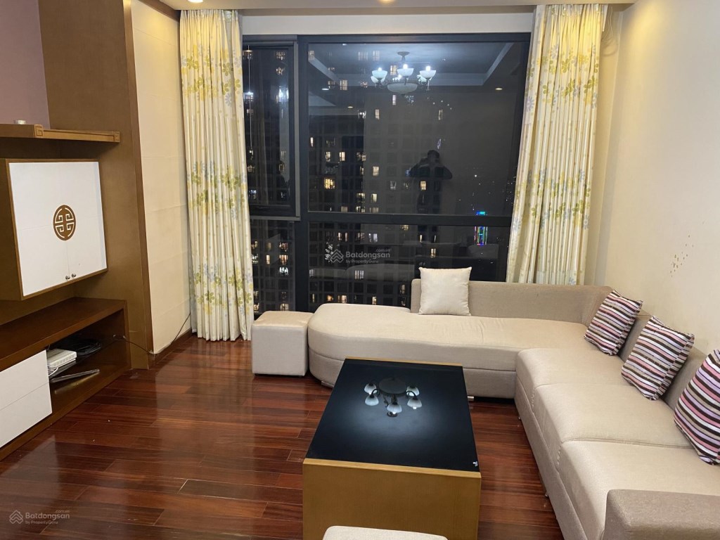 Căn hộ Royal City 123m² giá 30 triệu - Đẳng cấp tiện nghi hoàn hảo!