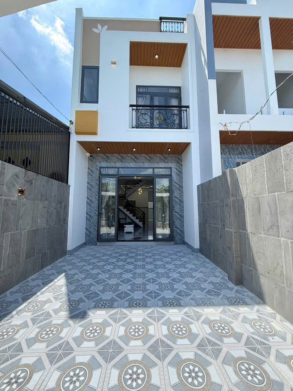 Nhà 2 Lầu Mới Xây Tại Bửu Long, 105m² Giá 2.25 Tỷ - Nội Thất Cao Cấp