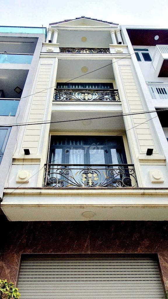 Nhà mặt tiền 615A Đường 3/2, Phường 8, Quận 10 - Thích hợp cho văn phòng, spa và kinh doanh