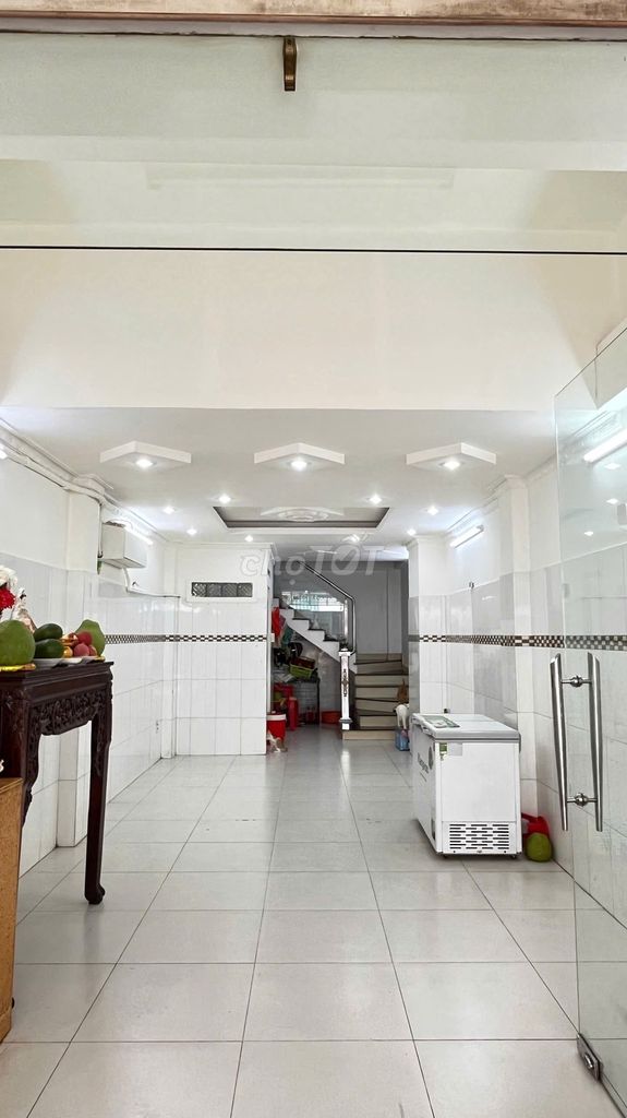 Nhà đẹp tại chợ Hồ Trọng Qúy 54m² giá 10.5 tỷ - Vị trí kinh doanh đắc địa!