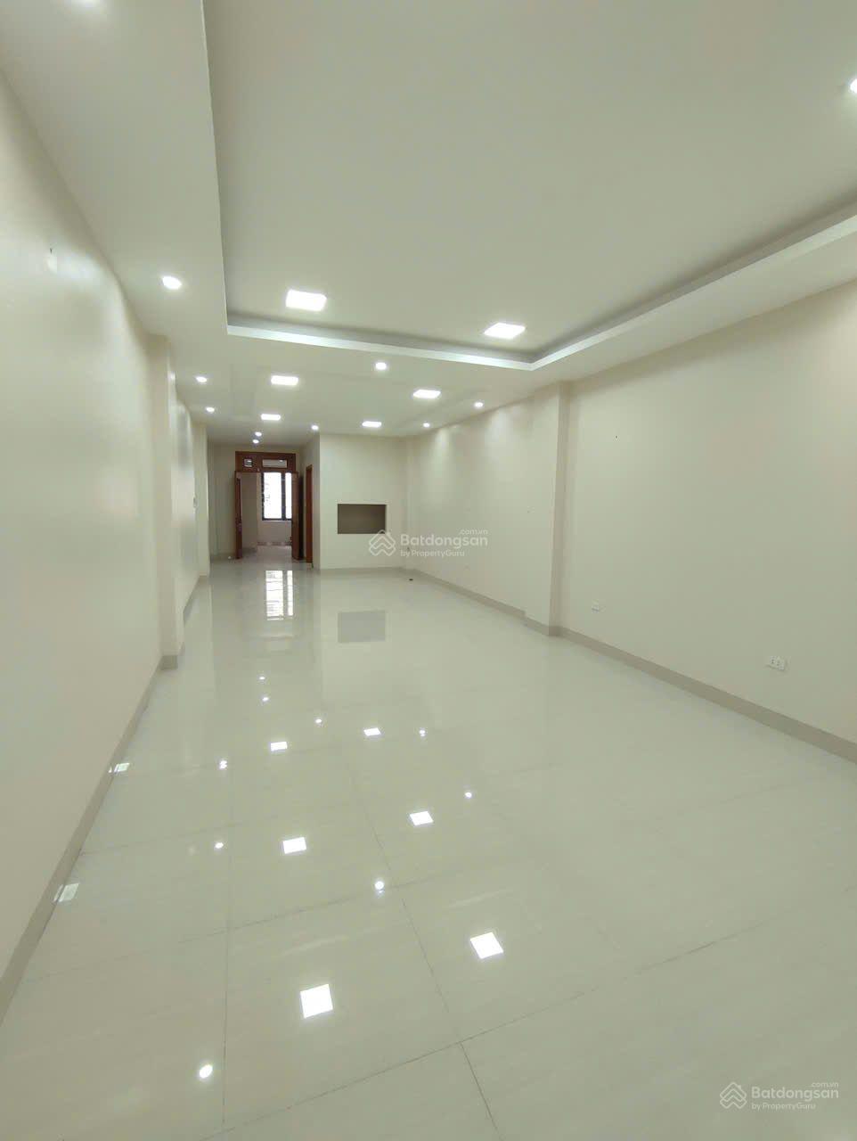 Văn phòng cho thuê tại 167 Xuân Thủy, Cầu Giấy 110m² - Khu vực đông dân, tiện ích vượt trội!