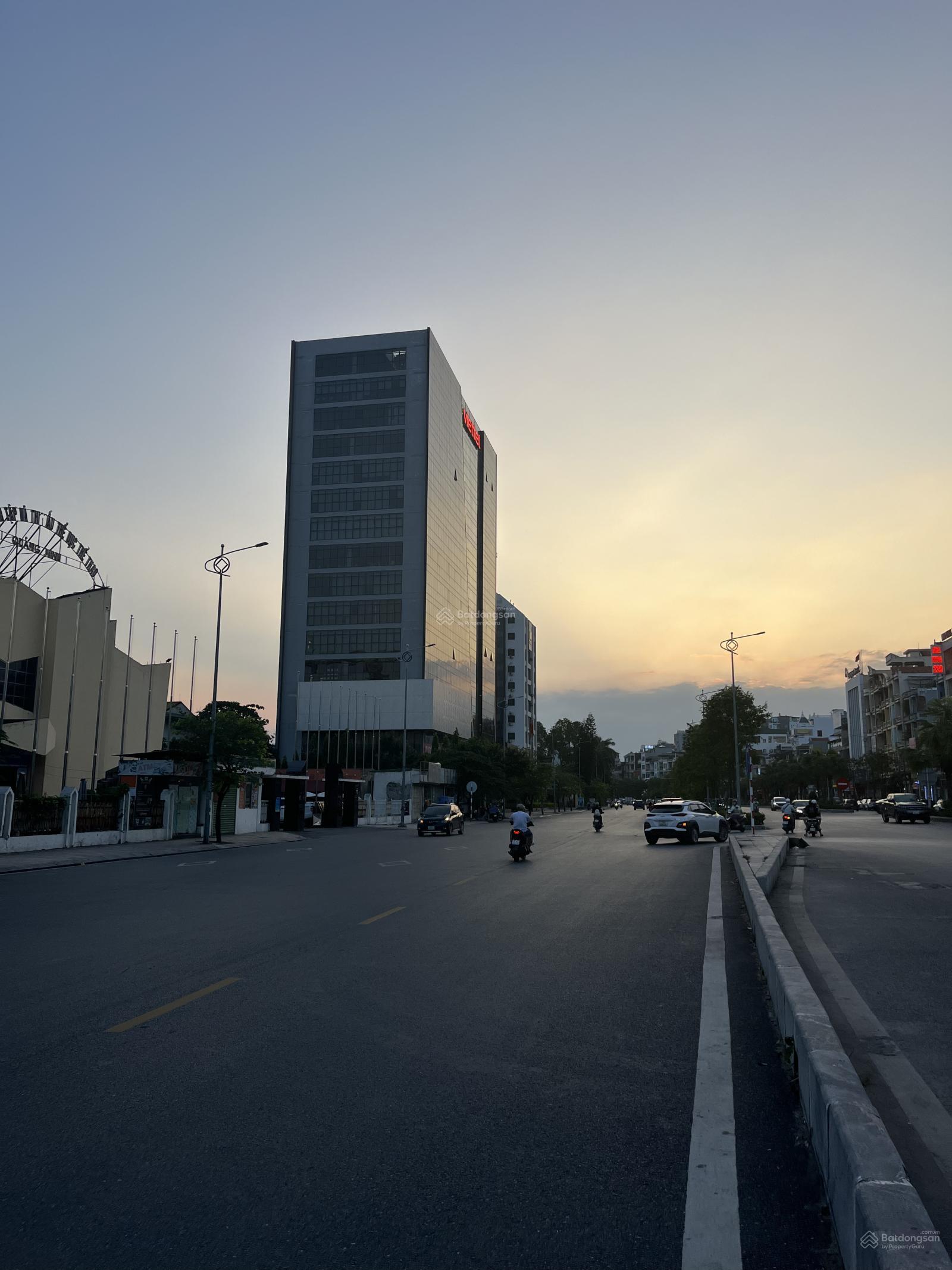 Văn phòng chia sẻ Meet Coworking Space - 70 Nguyễn Văn Cừ, Hạ Long - Diện tích 350m², giá thỏa thuận!