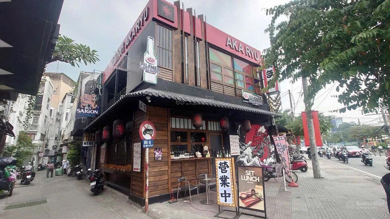 Nhà góc 2MT Cách Mạng Tháng 8, Quận 1, Diện tích 144.5m², chỉ 160 triệu/tháng - Bàn giao ngay!