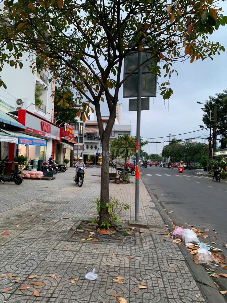 Nhà mặt tiền Phan Văn Khỏe Q6 79m² giá 16.5 tỷ - Kinh doanh thuận lợi!