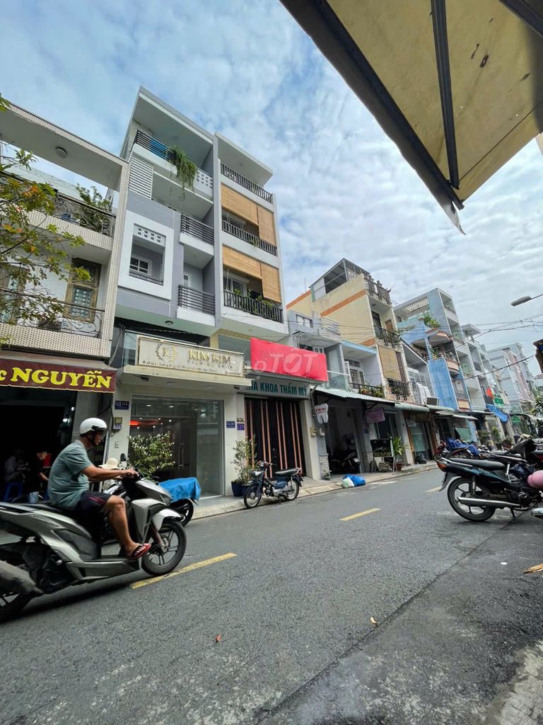 Nhà mặt tiền đường số 32A Bình Phú, Quận 6 42m² giá 8.7 tỷ - Vị trí đẹp, tiện ích đầy đủ!