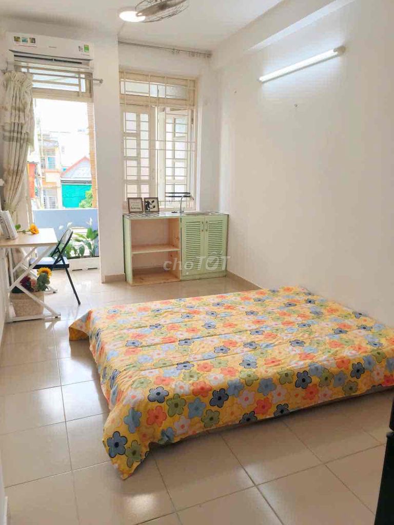 Phòng Studio Ban công 30m² giá 5.8 triệu - Full nội thất, dọn vào ở ngay!