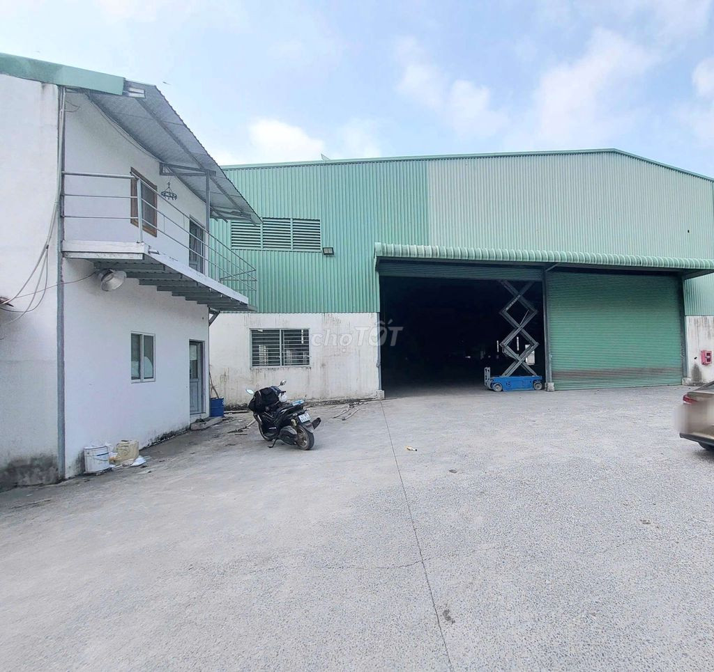 Cho thuê xưởng 2600m² tại Tân Uyên, Bình Dương - PCCC tự động, hợp đồng dài hạn!