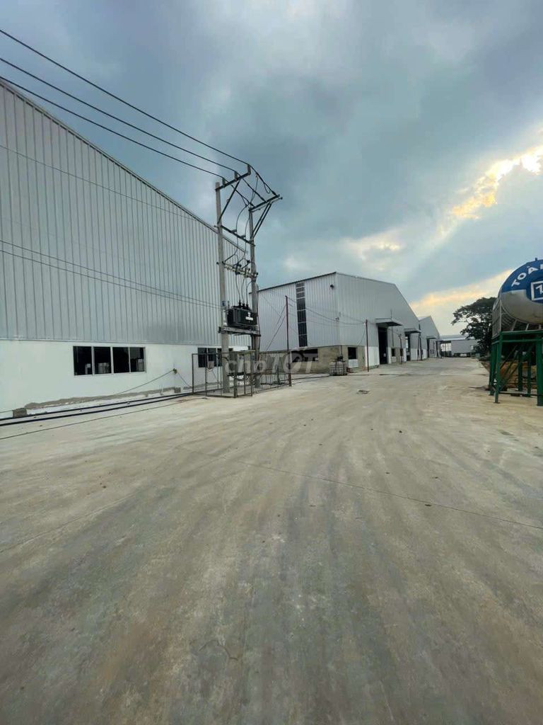 Cho thuê nhà xưởng 6500m² Tân Uyên Bình Dương - Pháp lý đầy đủ, hợp đồng dài hạn!