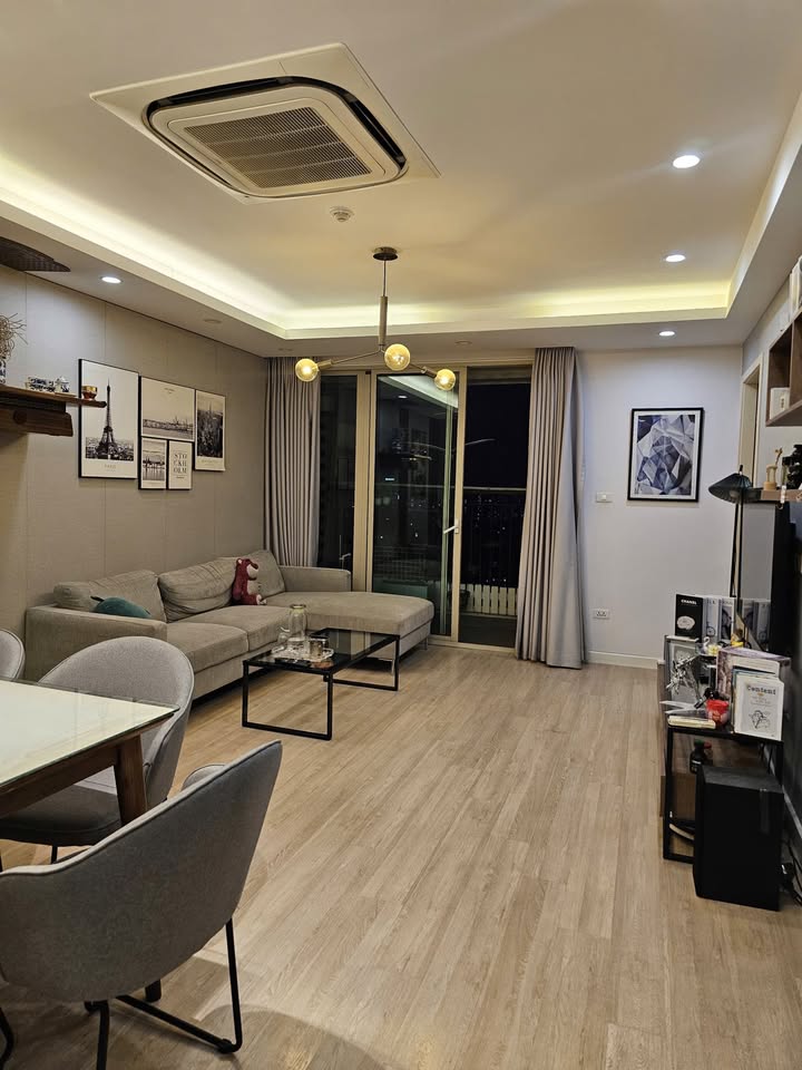 Căn hộ Mandarin Garden 2, Tân Mai 81m² giá 8.6 tỷ - Nội thất cao cấp, sổ đỏ chính chủ!