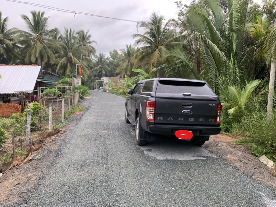 Đất bờ sông Tân Thành Bình, Mỏ Cày Bắc 3000m² giá 2.2 triệu/m² - Đầu tư lý tưởng!