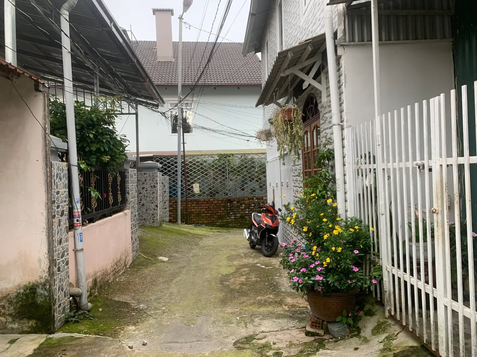 Nhà cấp 4 Huyền Trân Công Chúa Đà Lạt 166m² giá 4.9 tỷ - Sổ riêng chính chủ!