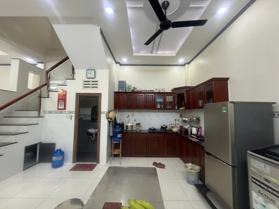 Nhà 2 tầng An Khánh 50m² giá 3 tỷ - Kiên cố, mới 90%!