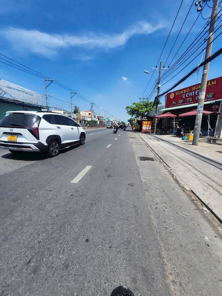 Nhà 2 mặt tiền Quốc lộ 13, Thủ Đức 130m² giá 15 tỷ - Đầu tư sinh lời ngay!