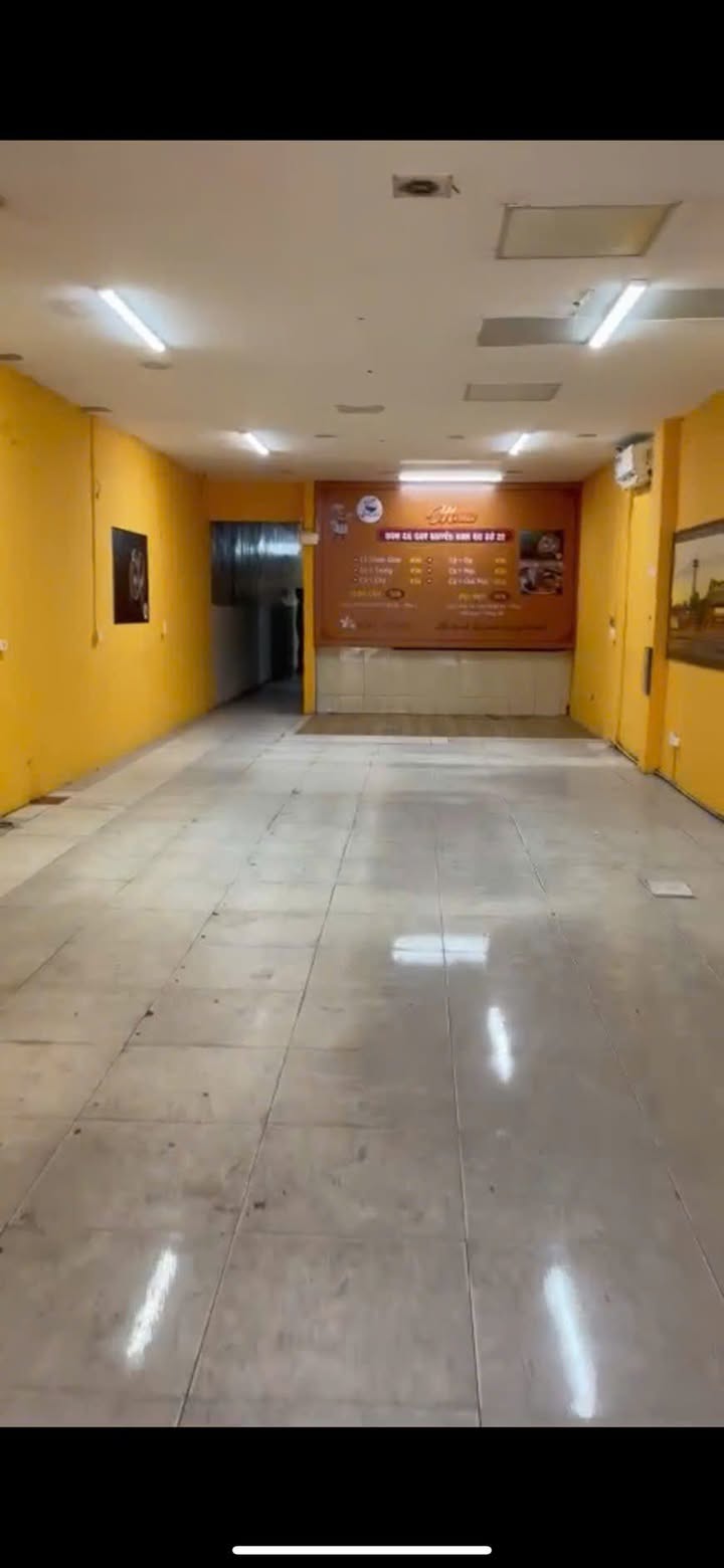 Cho thuê mặt bằng kinh doanh Lạc Long Quân Tây Hồ 230m² - Vị trí đắc địa, vào ngay!