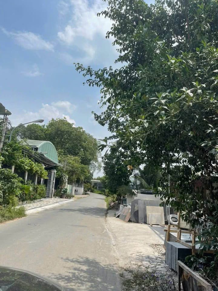 Đất nền góc 2 mặt tiền Thái Hòa Tân Uyên 539m² giá 8.3 tỷ - Đầu tư sinh lời lý tưởng!