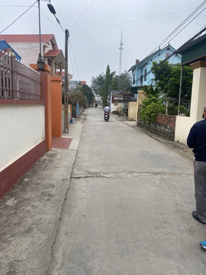 Nhà cấp 4 tại Văn Tố, Tứ Kỳ 246m² giá 1 tỷ - Cơ hội đầu tư hấp dẫn!