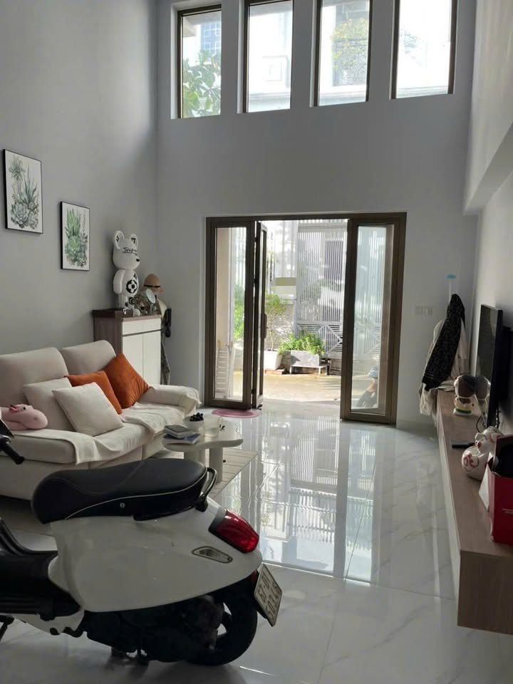 Nhà nguyên căn Quận 2 - 64m² giá 18 triệu - Full nội thất, vào ở ngay!