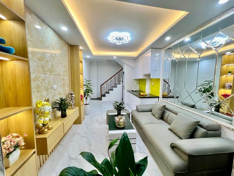 Nhà 4T lô góc Dương Văn Bé, 25m² giá 6 tỷ - Đầy đủ nội thất, ở ngay!