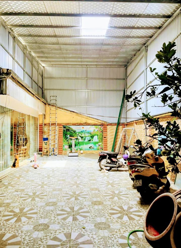 Kho cho thuê tại Ngọc Thụy 150m² giá 13 triệu - Vị trí đắc địa gần phố