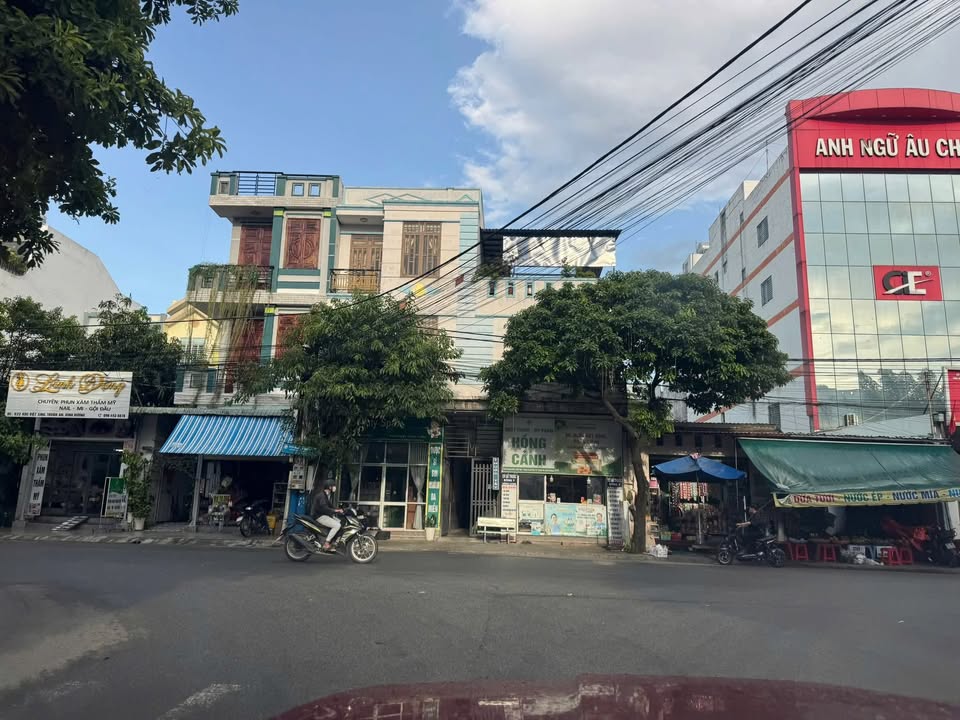 Nhà 3 tầng mặt tiền đường 22/12, Bình Dương 300m² giá 15.49 tỷ - Đầu tư sinh lời ngay!