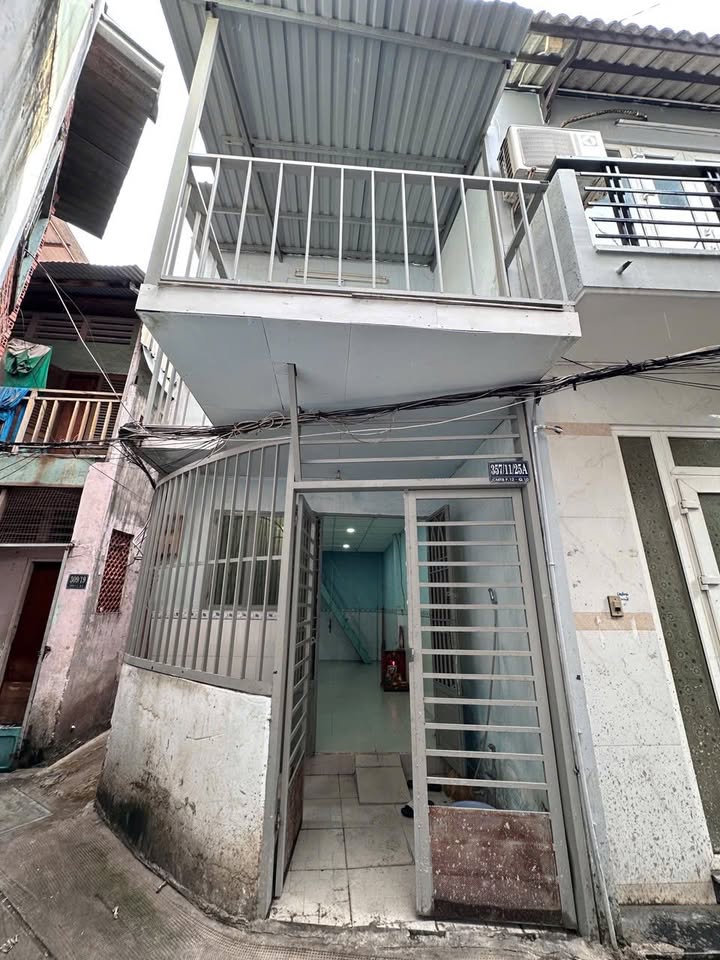 Nhà cho thuê đường Cách Mạng Tháng 8, quận 10 - Giá 6.5 triệu/tháng, sẵn sàng vào ở!