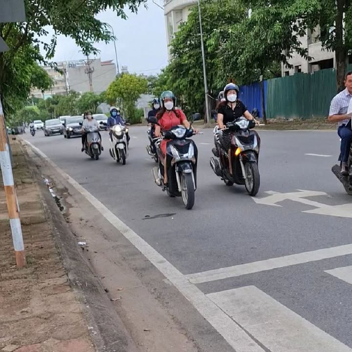 Đất nền Trâu Quỳ, Gia Lâm 50m² giá nhỉnh 7 tỷ - Sổ đỏ chính chủ, ô tô vào tận nơi!