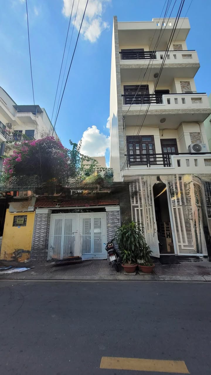 Nhà mặt tiền kinh doanh 132m² giá 26 tỷ - Đối diện Etown Cộng Hòa, Tân Bình