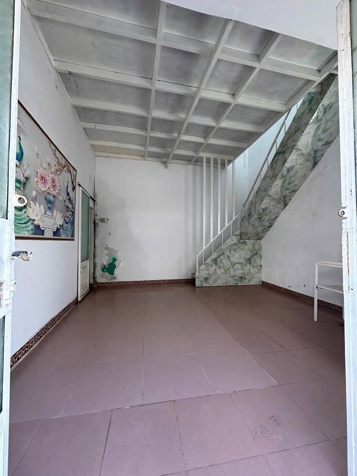 Nhà lầu chính chủ Phan Thiết 35m² giá 590 triệu - Gần biển Đồi Dương!