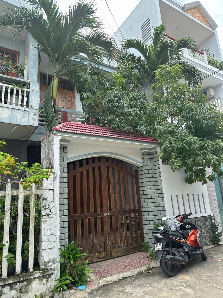 Nhà phố Nguyễn Bỉnh Khiêm, Tuy Hòa 117m² giá 3 tỷ - Vào ở ngay không cần sửa chữa!