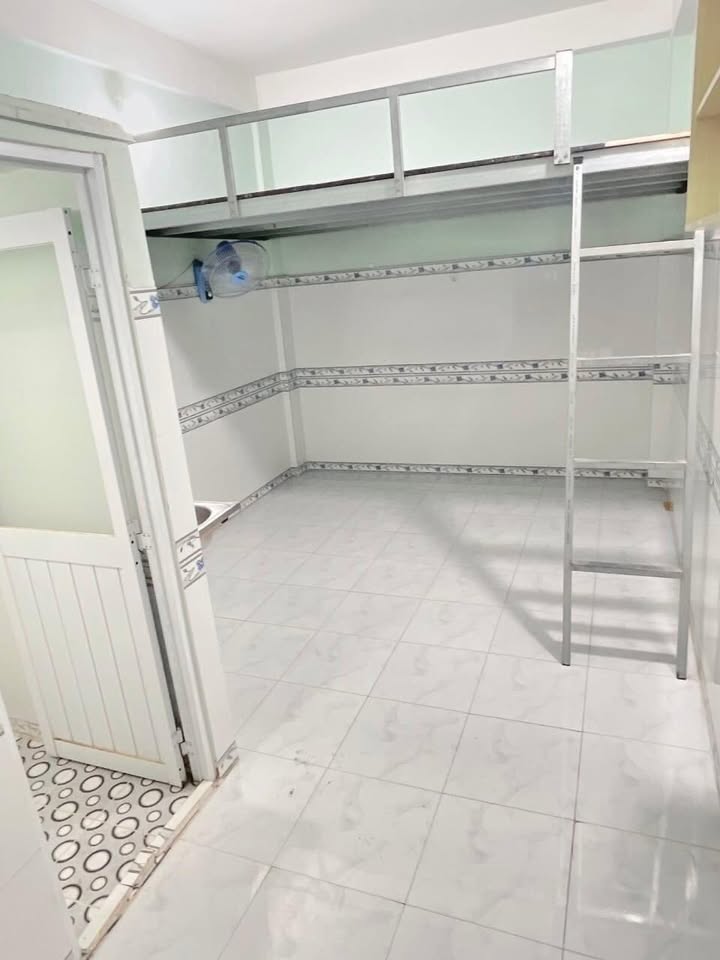Phòng cho thuê 17 Nguyễn Hữu Tiến, Tây Thạnh, Tân Phú - Chỉ 3.3 triệu/tháng!