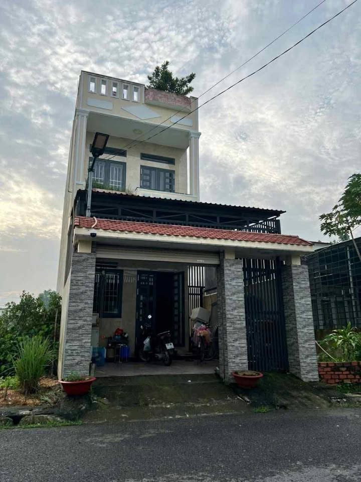 Nhà 3 tầng tại xã An Phước, Đồng Nai - Diện tích 112m² giá 1.8 tỷ - Đường nhựa 6m, an ninh tốt!