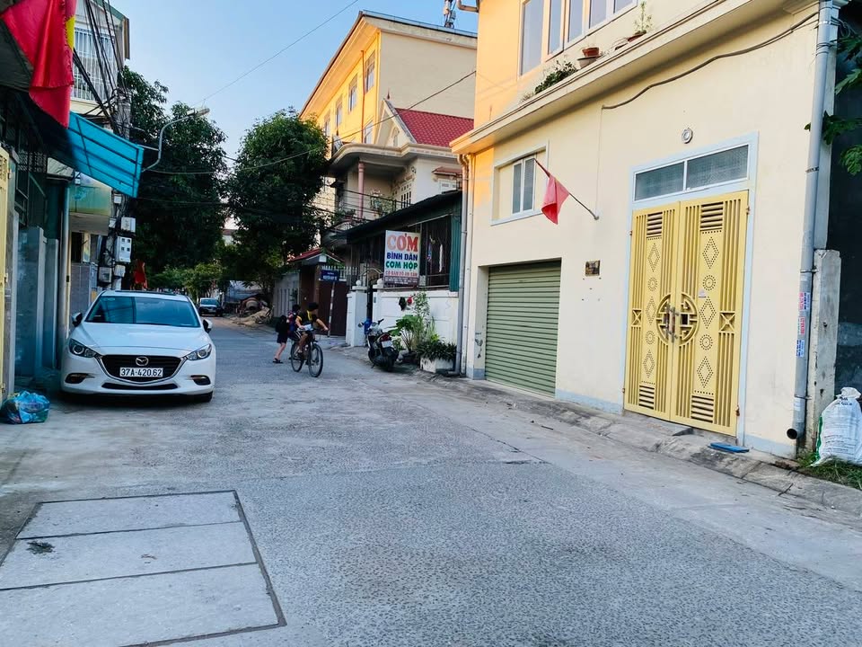 Nhà mặt đường Nguyễn Thiếp Vinh 96m² giá 4.3 tỷ - Cơ hội vàng cho đầu tư!